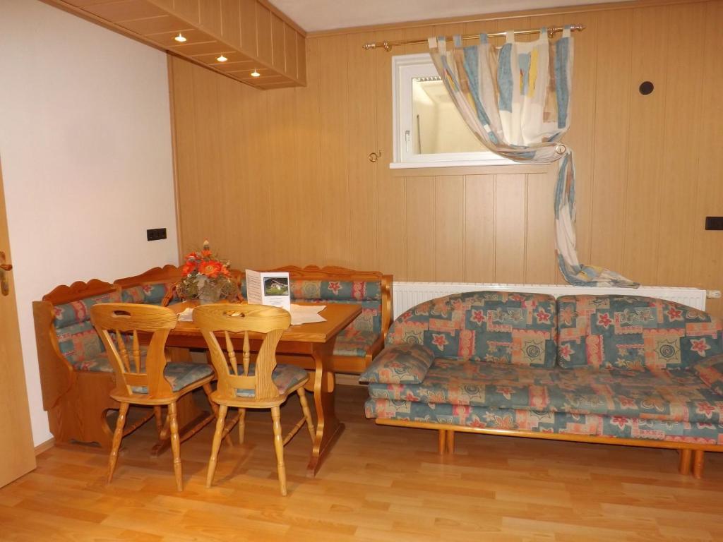 Appartementhaus Sabine Kotschach-Mauthen Δωμάτιο φωτογραφία